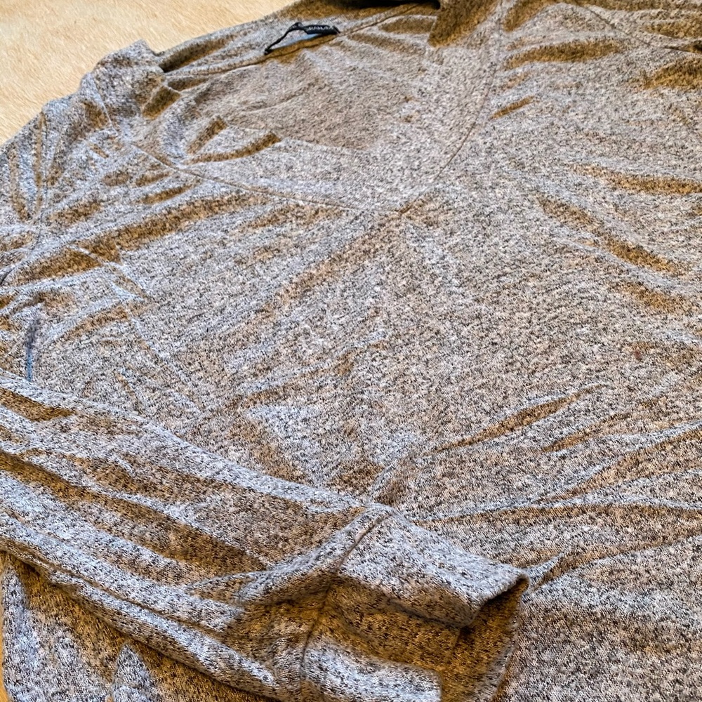 Soft grey pullover - Picture 3 of 3